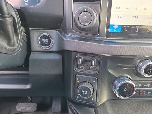 Used 2023 Ford F250 Platinum w/ FX4 Off-Road Package AWD/4WD image 18