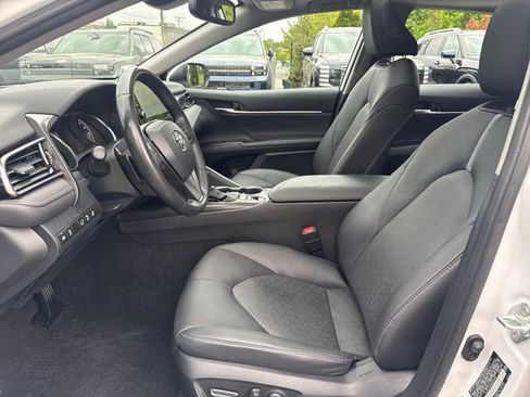 Used 2024 Toyota Camry XSE w/ Cold Weather Package FWD image 9