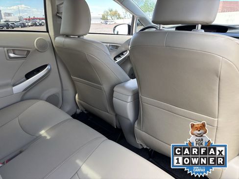 Used 2015 Toyota Prius Four w/ Deluxe Solar Roof Package FWD image 14