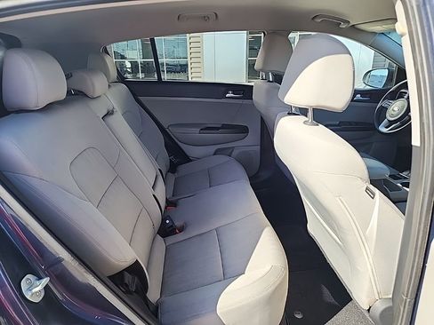 Used 2021 Kia Sportage LX image 9