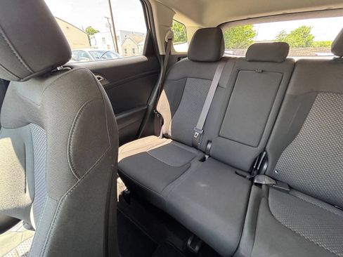 Used 2025 Kia Sportage LX FWD image 39