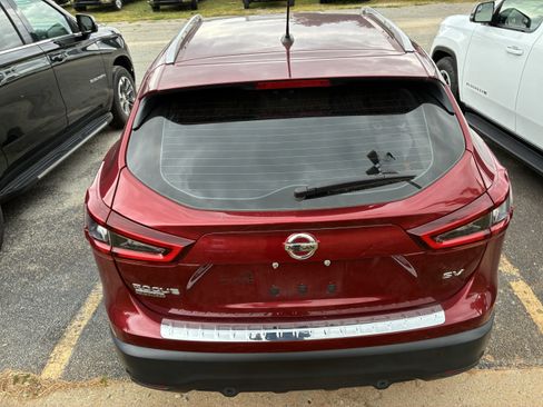 Used 2022 Nissan Rogue Sport SV FWD image 7