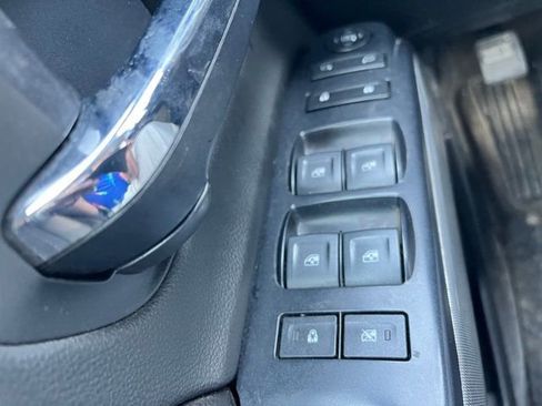 Used 2018 Chevrolet Silverado 1500 LT w/ All Star Edition image 21