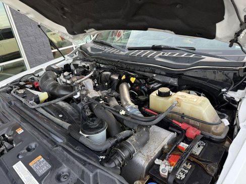 Used 2019 Ford F250 Lariat w/ Chrome Package image 21