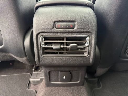 Used 2022 Lincoln Corsair AWD w/ Premium Package image 22