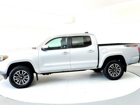 Certified 2023 Toyota Tacoma TRD Sport w/ Technology Package AWD/4WD image 3