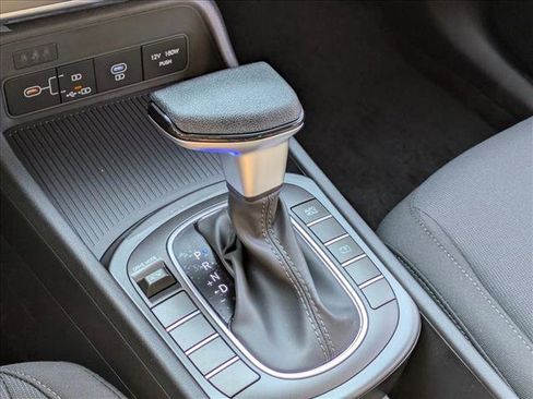 New 2026 Hyundai Kona SE image 16
