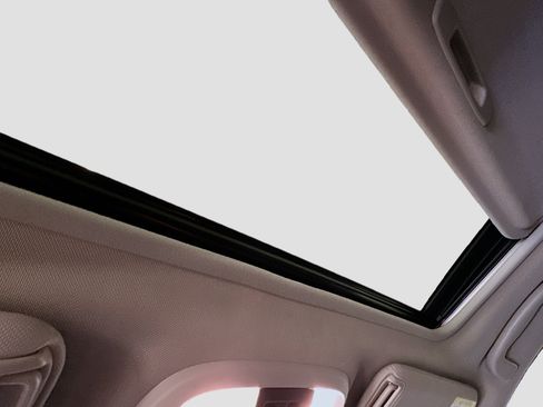 Used 2024 Subaru Crosstrek 2.0i Premium image 26