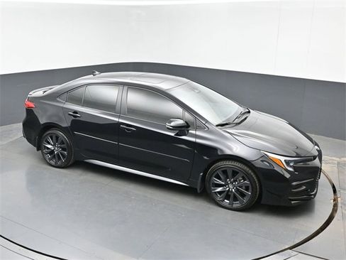 Used 2024 Toyota Corolla SE w/ SE Premium Package image 1