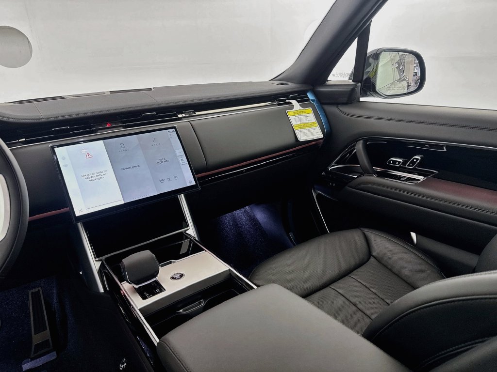 New 2026 Land Rover Range Rover SE AWD/4WD image 24