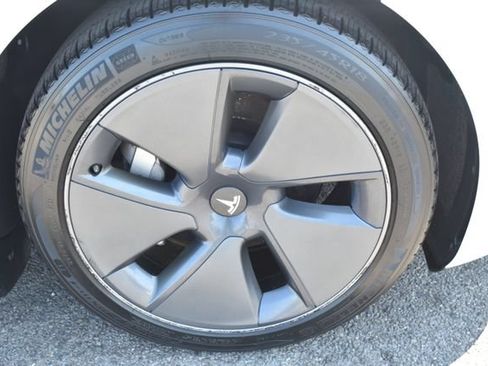 Used 2022 Tesla Model 3 RWD image 42