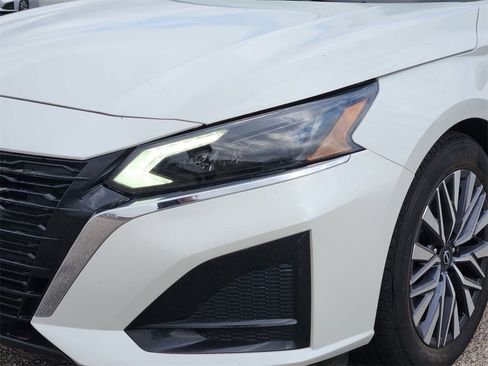 Used 2023 Nissan Altima 2.5 SV image 42
