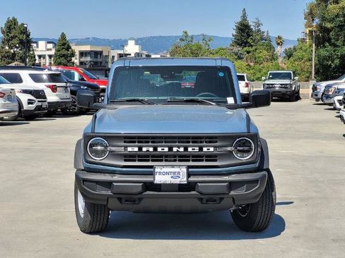 New 2025 Ford Bronco 4-Door image 2