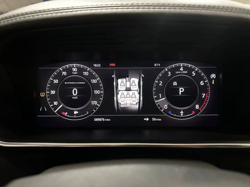 Used 2018 Land Rover Range Rover Long Wheelbase Autobiography image 38