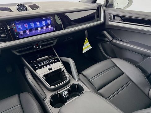 New 2026 Porsche Cayenne Coupe AWD/4WD image 28