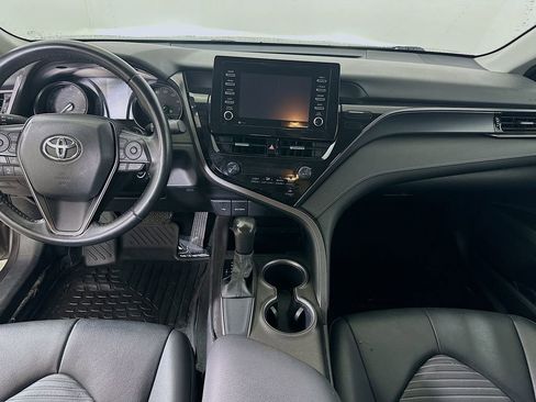 Used 2021 Toyota Camry SE image 18