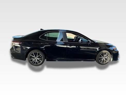 Used 2022 Toyota Camry SE AWD/4WD image 8