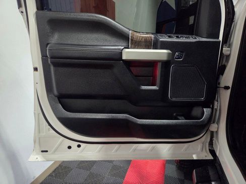 Used 2017 Ford F350 Lariat w/ Lariat Ultimate Package image 33