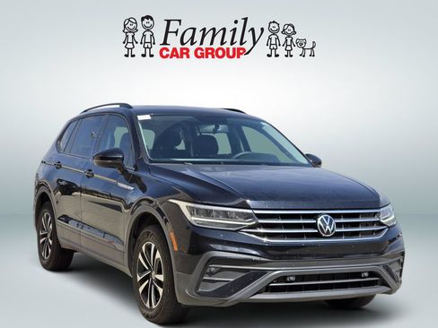 Used 2022 Volkswagen Tiguan S FWD image 2