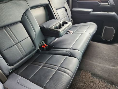 Certified 2025 Chevrolet Silverado 1500 High Country w/ Technology Package AWD/4WD image 20
