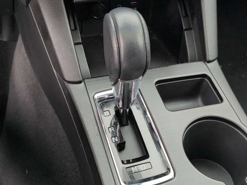 Used 2018 Subaru Outback 2.5i Limited image 32