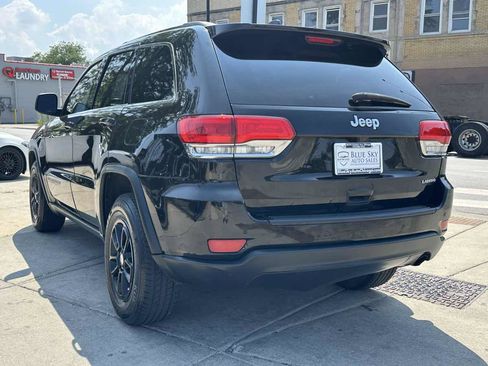 Used 2019 Jeep Grand Cherokee Laredo RWD image 7