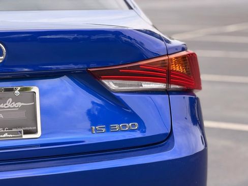 Used 2020 Lexus IS 300 F Sport w/ Blackline Edition RWD image 14