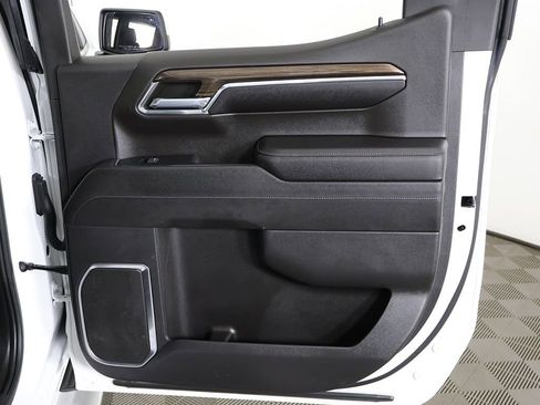 Used 2023 Chevrolet Silverado 1500 LT AWD/4WD image 26