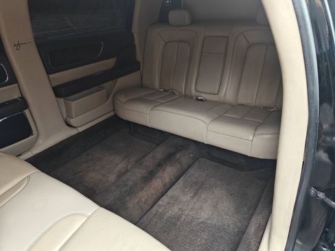 Used 2018 Lincoln Continental Select w/ Continental Climate Package image 41