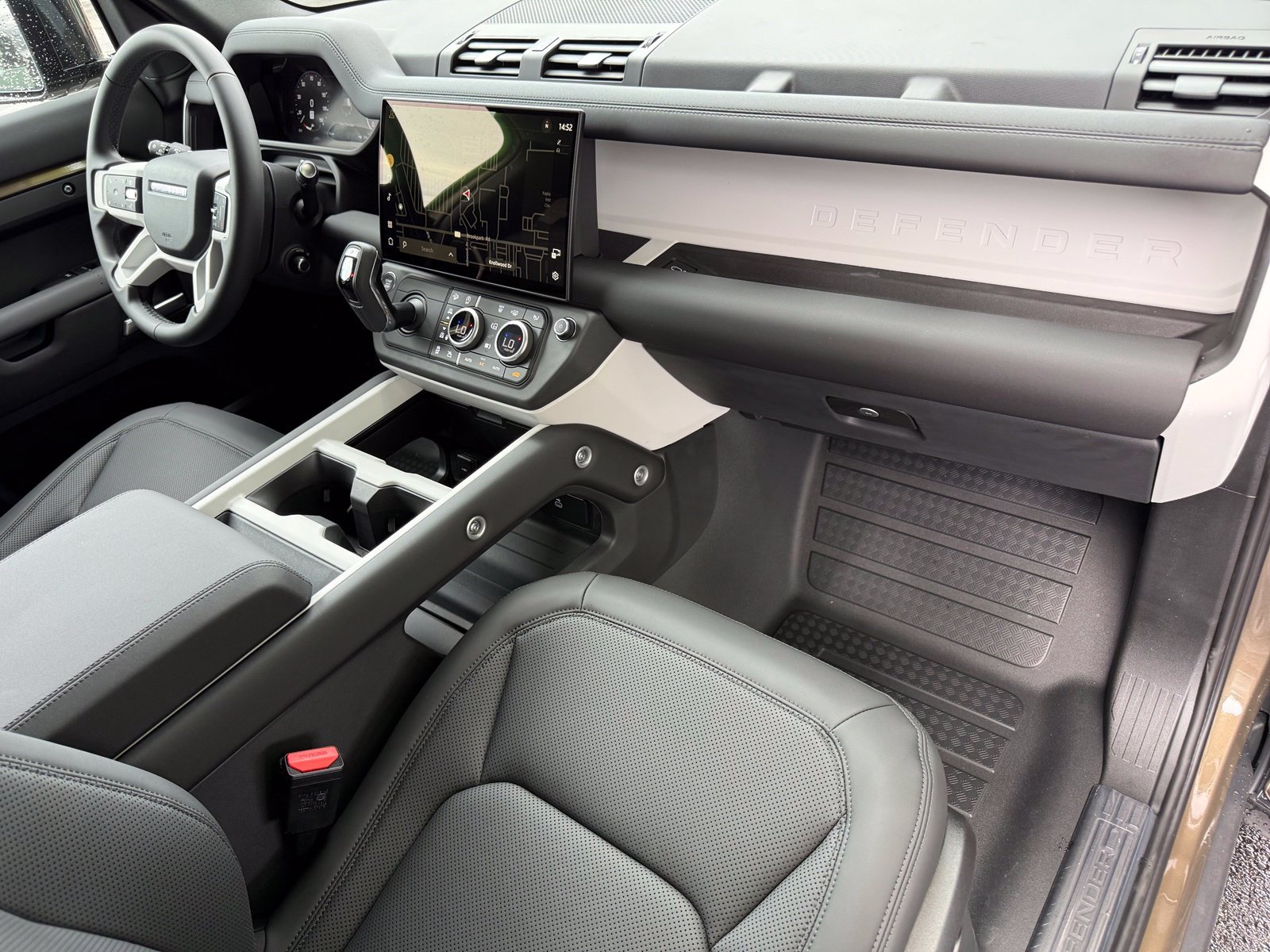New 2026 Land Rover Defender 110 S AWD/4WD image 19
