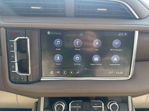 Used 2021 GMC Yukon Denali w/ Denali Ultimate Package image 16