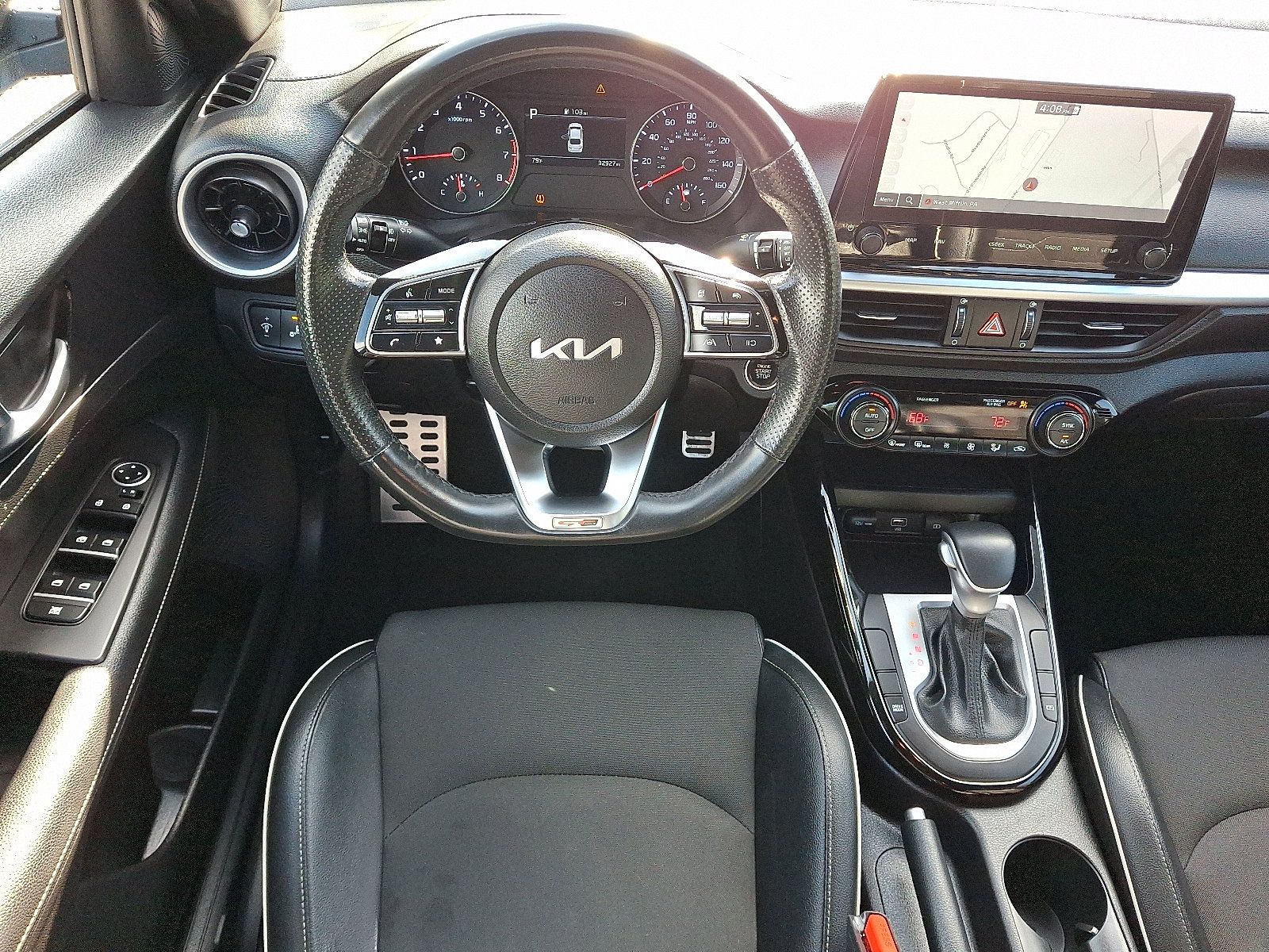 Used 2023 Kia Forte GT-Line FWD image 11