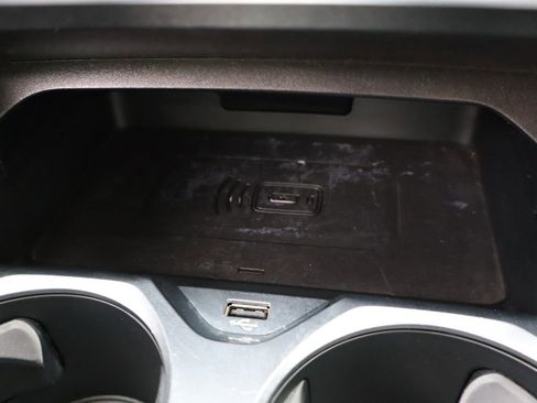 Used 2020 BMW M8 Convertible w/ Driving Assistance Package image 28