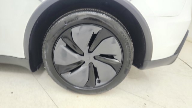 Used 2026 Tesla Model Y AWD image 74