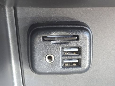 Used 2019 GMC Canyon Denali image 8