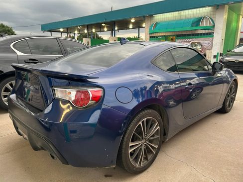 Used 2015 Scion FR-S RWD image 3