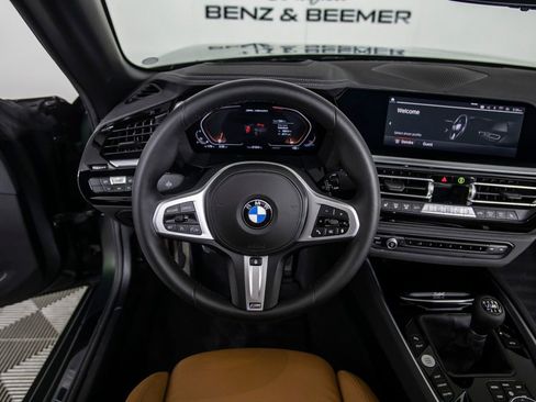 Used 2025 BMW Z4 M40i w/ Edition image 27
