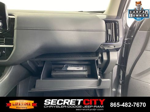 Used 2024 Nissan Pathfinder SV w/ SV Premium Package AWD/4WD image 29