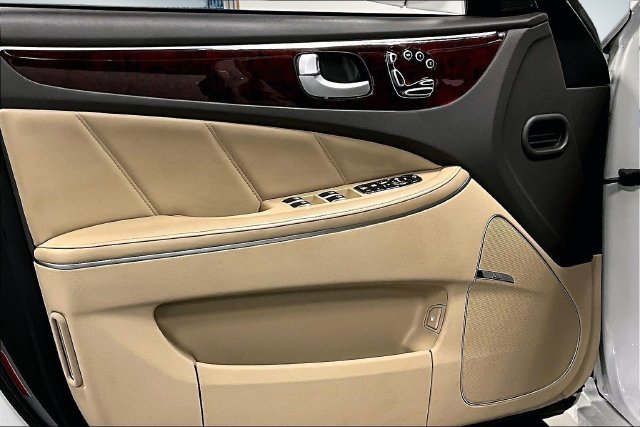 Used 2012 Hyundai Equus Signature RWD image 20