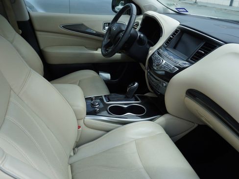 Used 2018 INFINITI QX60 FWD w/ Premium Plus Package image 8