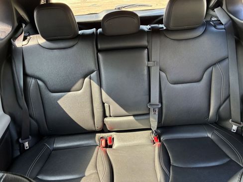 Used 2025 Jeep Compass Limited image 39