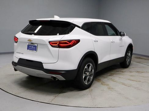 Used 2025 Chevrolet Blazer LT AWD/4WD image 11