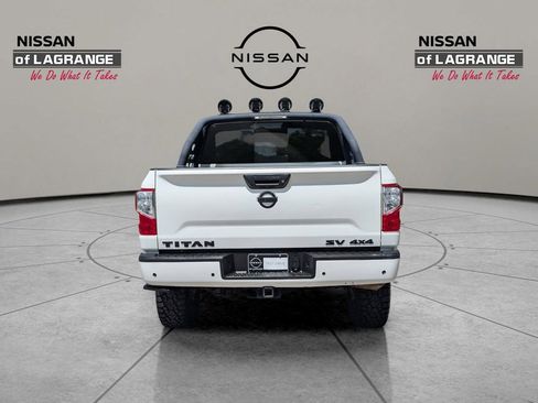 Used 2020 Nissan Titan SV w/ SV Convenience Package AWD/4WD image 6