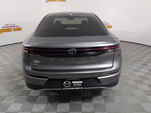 Used 2023 Toyota Crown AWD/4WD image 4