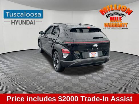 Used 2025 Hyundai Kona SEL FWD image 5