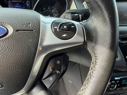 Used 2013 Ford Focus Titanium w/ Titanium Handling Pkg FWD image 25