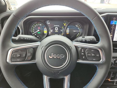 Used 2024 Jeep Wrangler High Altitude image 19