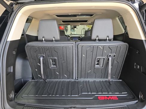 Certified 2023 GMC Acadia Denali w/ Black Diamond Edition AWD/4WD image 13