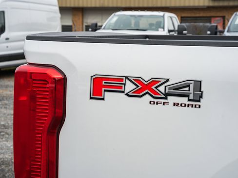 New 2026 Ford F250 XLT w/ FX4 Off-Road Package image 21