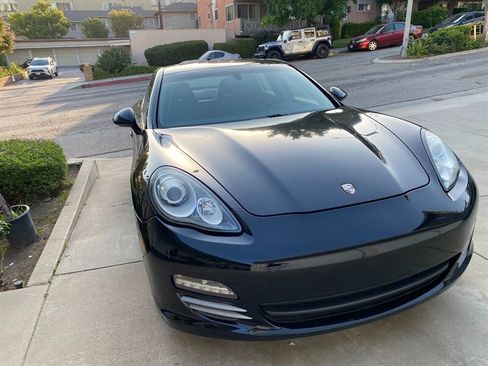 Used 2011 Porsche Panamera 4 AWD/4WD image 5